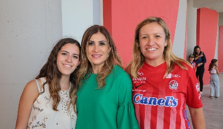  Vanessa Correa, Graciela y Lety Jiménez.