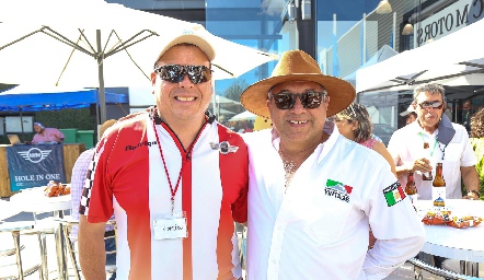  Rodrigo Valles y Ricardo Brito.