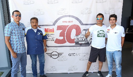  Adrián Ramírez, Héctor Hernández, Ivan Arreola y Andrés Suárez.