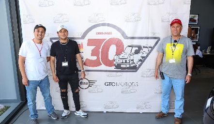 Cesar Guzmán, Josue Pérez y Ramiro Pérez.