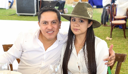  Miguel Jaramillo y Analy Andrade.