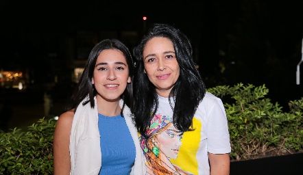  Sofía Torres y Malu Igaravide.