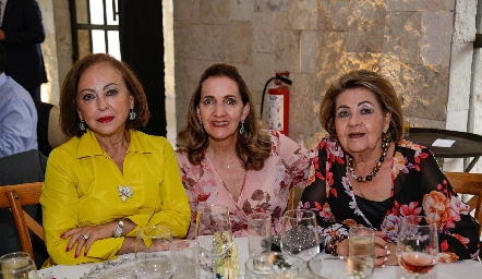  Rebeca Konishi, Mónica Alcalde y Lula Ortega.
