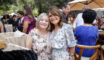  Paty Díaz y Gladys de Castro.