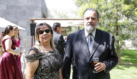 Consuelo y Alejandro Albas.