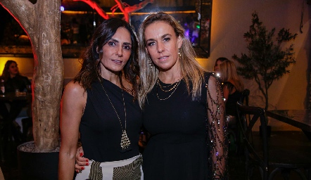  Claudia Artolózaga y Mónica Torres.