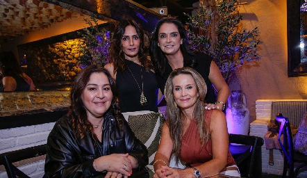  Claudia Artolózaga, Maricel Gutiérrez, Deyanira Cázares y Karina Vita.