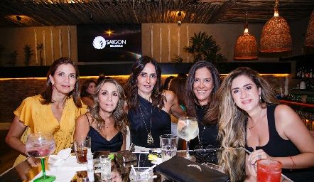  Rocío Nieto, Roxana Serna, Claudia Artolózaga, Delia Iduarte y Lilian Dorador.