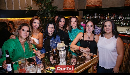  Daniela Benavente, Lupita Mercado, Martha Aldrett, Claudia Artolózaga, Martha de la Torre, Nancy Puente y Ceci Compean.