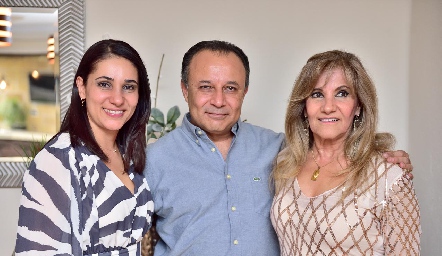  Verónica, Fernando y Martha Elena Díaz de León.