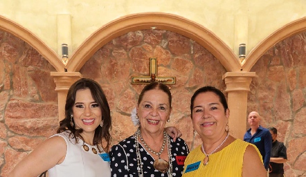  Marisa García, Malú Compean y Marisa Vilet.