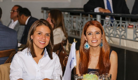  Talina Ruiz y Annie Contreras.