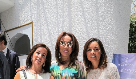 Ale Ávila, Lorena Sánchez y Lorena Torres.