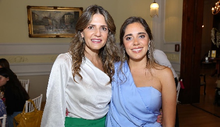  Rosy Rodríguez con su hija Ana Sofía Ascanio.