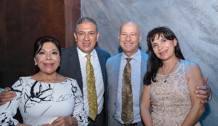  Malú Oliva, Marcos Villagomez, Carlos Alba y Angélica Fernández.