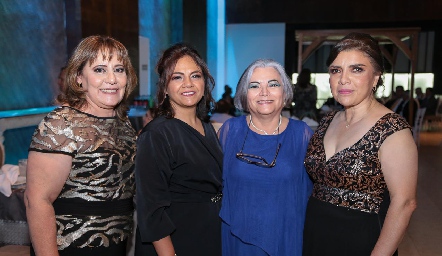  María Luisa González, Rosalba Lomas, María Teresa Jonguitud y Rocío González.