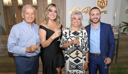  Carlos Quintanilla, Karina Rodríguez, Mariana Lopez y Rafael Retes.