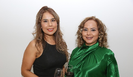  Maria Vazquez y Rosario Pulido.