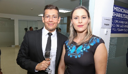  Carlos Almanza y Laura Carrera.
