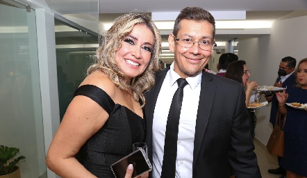  Karina Rodríguez y Carlos Almanza.