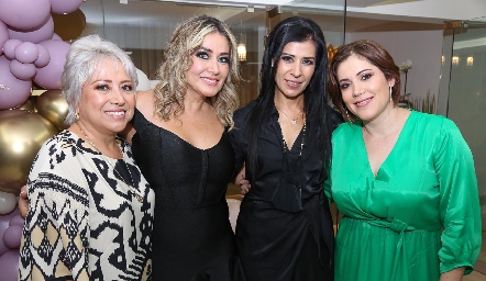  Mariana Lopez, Karina Rodríguez, Zaira Rivera y Jessica Contreras.