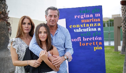  Gaby Aranda, Sofía y Gustavo González.