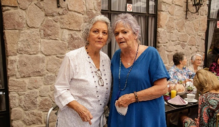  Belenda González y Raquel Bárcena.