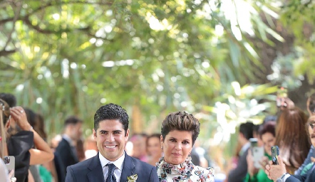  Mauricio Motilla con su mamá Verónica Martínez.