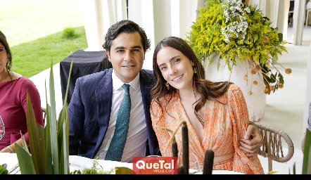  Javier Gómez y Ana Laura González.