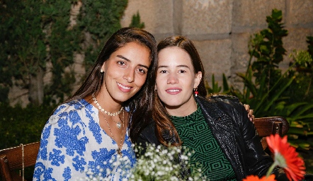  Mariana Labarthe y Montse Barral.