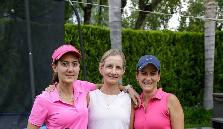  Paulina Vivanco, Isabel Martí y Daniela Coulon.