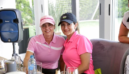  Marcela Alcalde y Mercy Lafuente.