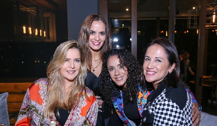  Érika Olivares, Gloria Medina, Marisa Calderón y Lety Aguilar,.
