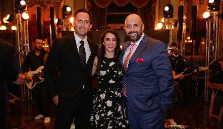  Edgardo, Sara y Alfonso Martínez.