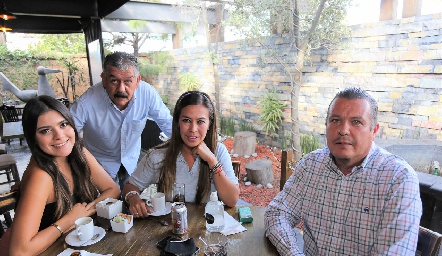  Sofía Gutiérrez, Mauro Gutiérrez, Clau Champ y Luis Elizondo.
