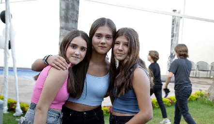  Emma Guido, Sara Jaramillo y Alexia Galán.