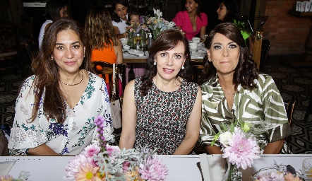  Verónica García, Alicia Gallegos y Raquel Altamirano.