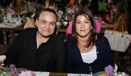  Claudia Fich y Ángeles Andrés.