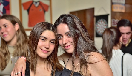 Samantha Vallejo y Lorenza.