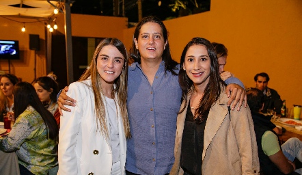  María Palomar, Montse Ramírez e Ingrid Delgado.