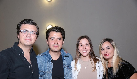  Aldo Martínez, Adrián Martínez, Ale Morales y Montserrat Muñiz.