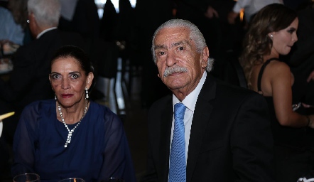  Virginia Gutiérrez y Rafael Martínez.