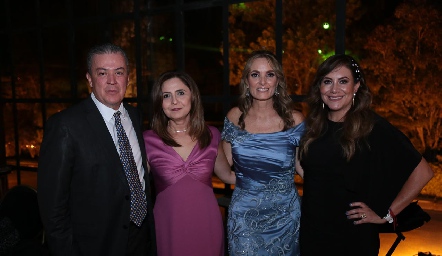  Miguel Bárcena, Marcia de García, Aracely Cano y Claudia Montoya.