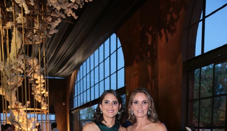  Paola Hernández y Aracely Cano.