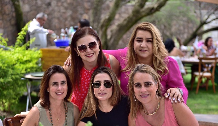  Ceci Ponce, Carmenchu, Ana Paula Gutiérrez, Lourdes Orozco y Meritchell Galarza.