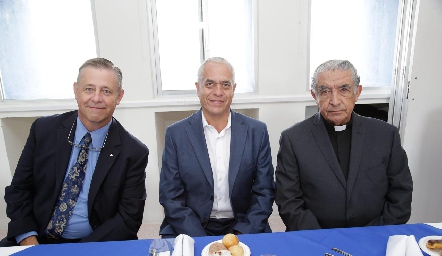  Gerardo Vilet, Enrique Zavala y P. Carlos Medina.