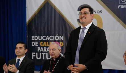  Mtro. Arturo Morones, Monseñor Jorge Alberto Cavazos y Hermano Luis Felipe.