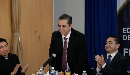 Padre José Antonio Martínez, H. José Sánchez, Mtro. Arturo Morones Zavala.