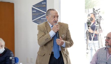  Dr. Héctor Marroquín Segura , Coordinador académico de la Universidad Vasco de Quiroga.