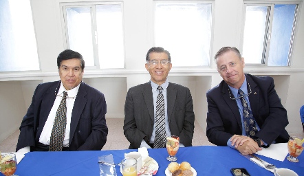  Luis Velázquez, Miguel Velázquez y Gerardo Vilet.